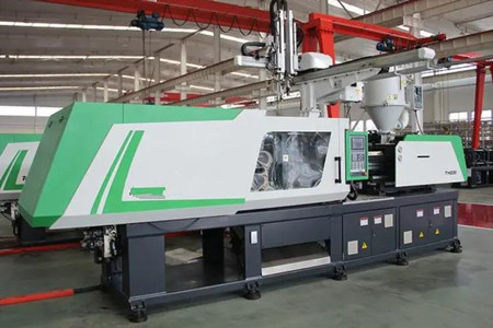 果筐注塑機(jī)大概賣(mài)多少錢(qián)一臺(tái)？幾萬(wàn)到幾十萬(wàn)不等！