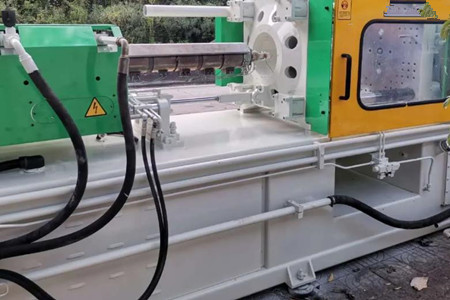 大型二板注塑機(jī)導(dǎo)軌腐蝕了如何修復(fù)？