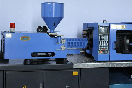 薄壁高速注塑機如何應對高溫、高壓環(huán)境？