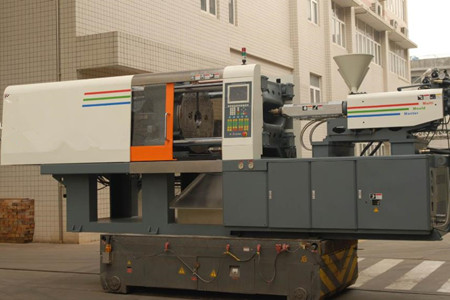 如何清洗伺服節(jié)能注塑機螺桿？清洗方法分享！